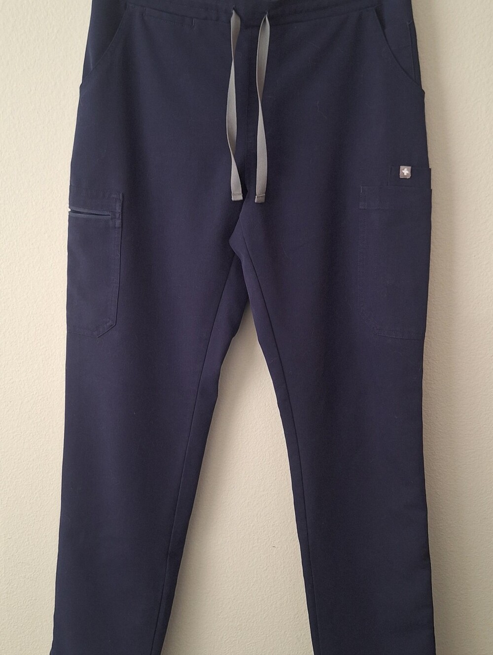 Figs Navy Casma Scrub Top Medium and Yola Pants Small - Picture 3 of 4